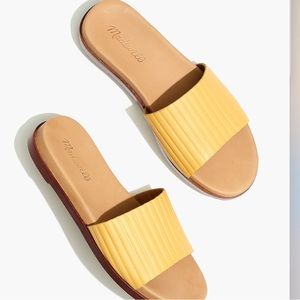 Madewell The Louisa Slide Sandal in Embossed Leather